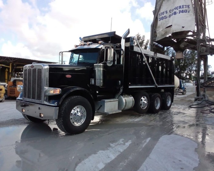 2008 PETERBILT 388 DUMP TRUCK TRI-AXLE