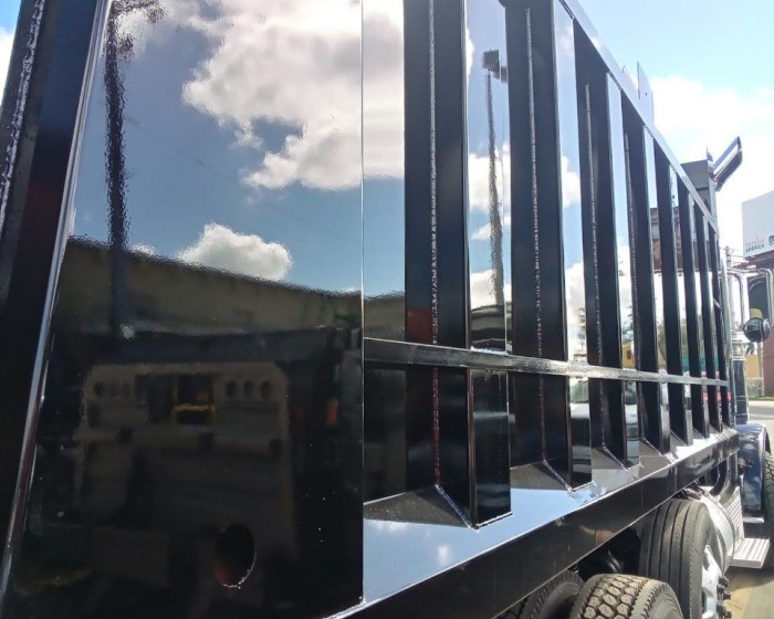 2008 PETERBILT 388 DUMP TRUCK TRI-AXLE
