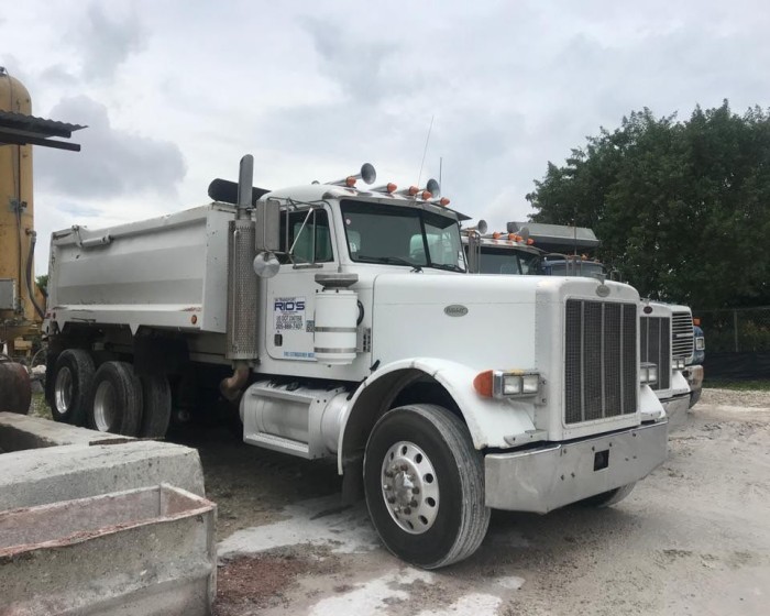 2006 PETERBILT 379 DUMP TRUCK