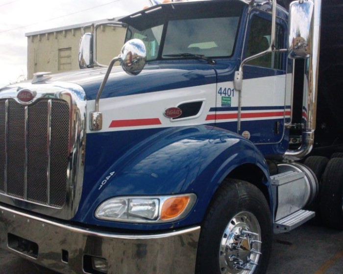 2013 PETERBILT 384 DUMP TRUCK
