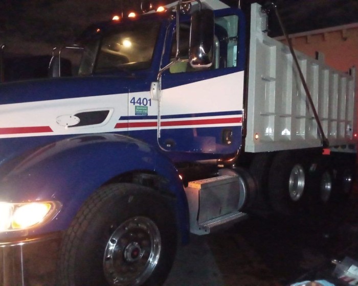 2013 PETERBILT 384 DUMP TRUCK