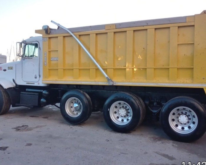 1993 PETERBILT  DUMP TRUCK
