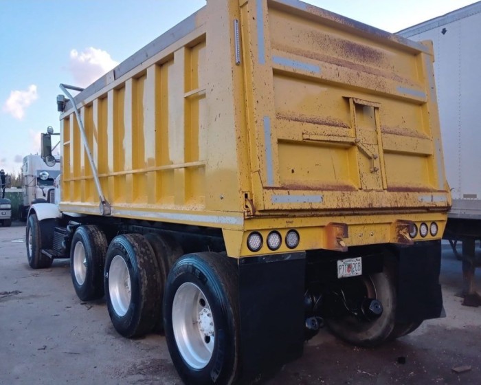 1993 PETERBILT  DUMP TRUCK