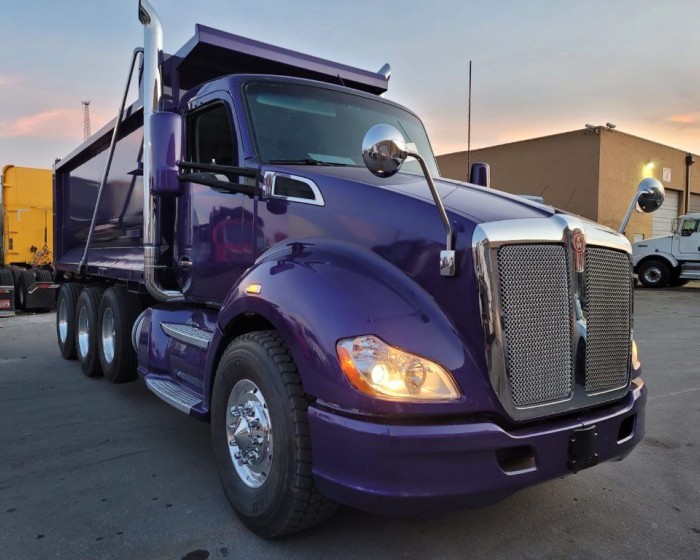 2014 KENWORTH T680 DUMP TRUCK