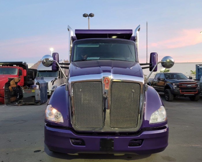 2014 KENWORTH T680 DUMP TRUCK