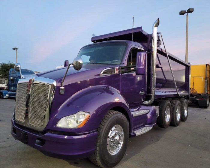 2014 KENWORTH T680 DUMP TRUCK