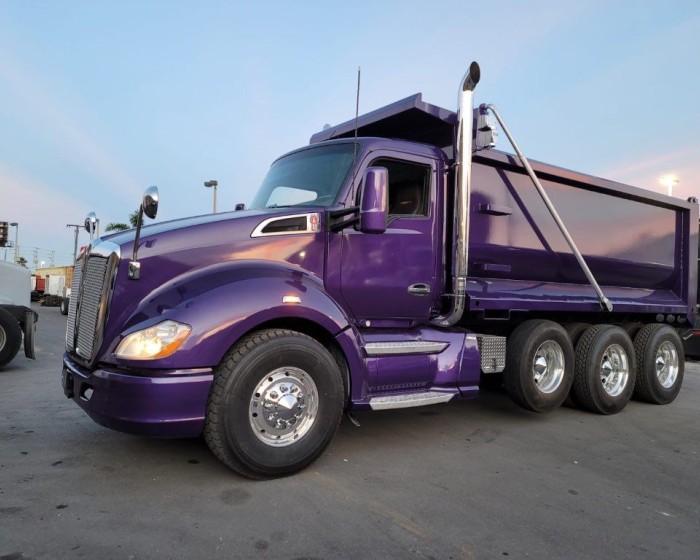2014 KENWORTH T680 DUMP TRUCK