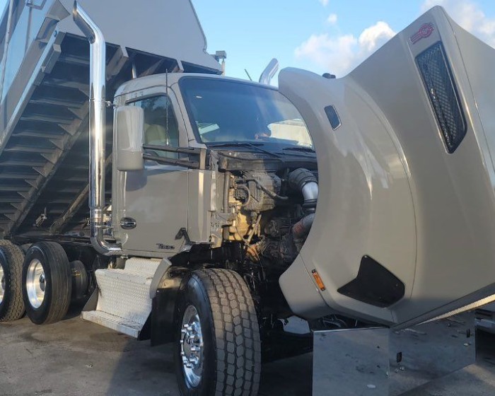 2016 KENWORTH T880 DUMP TRUCK