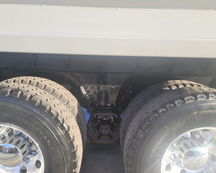 2016 KENWORTH T880 DUMP TRUCK
