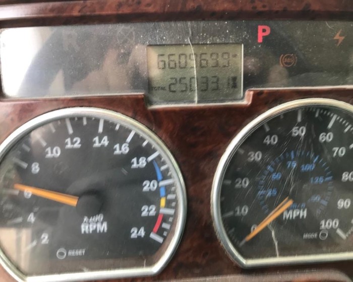 2006 MACK GRANITE DUMP TRUCK
