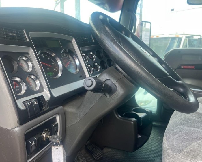 2009 KENWORTH T800 DUMP TRUCK