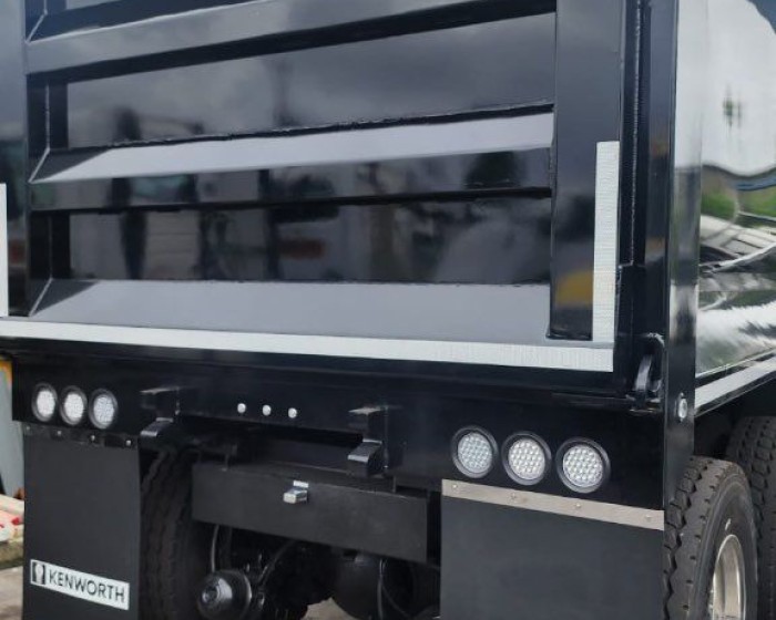 2018 KENWORTH T680 DUMP TRUCK