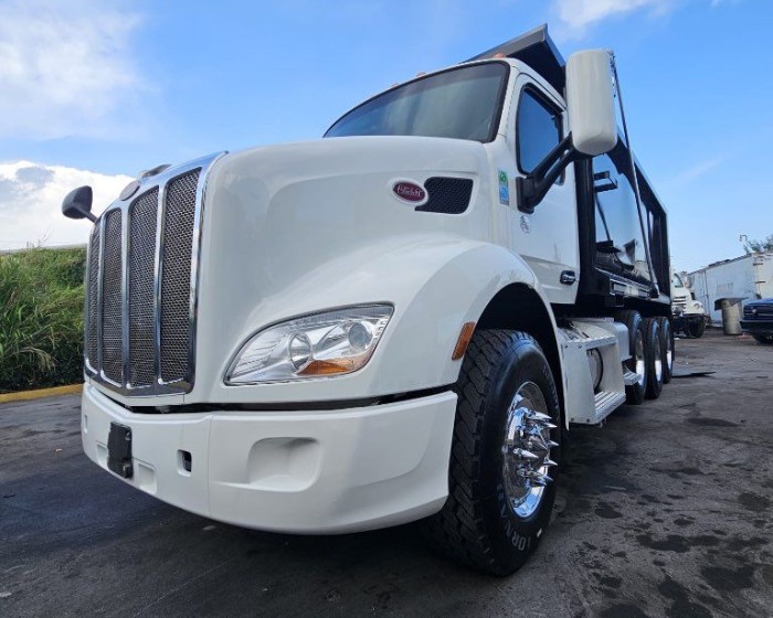 2022 PETERBILT 579 DUMP TRUCK