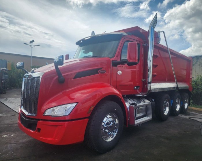 2022 PETERBILT 579 DUMP TRUCK