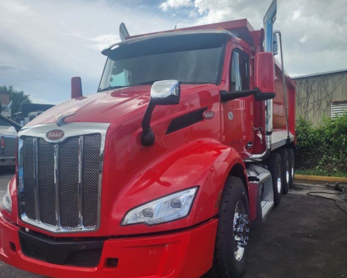 2022 PETERBILT 579 DUMP TRUCK