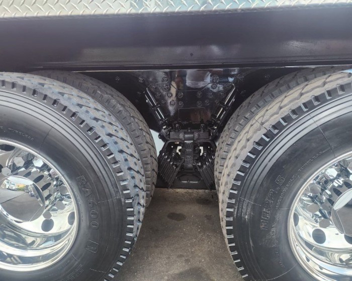 2022 PETERBILT 579 DUMP TRUCK