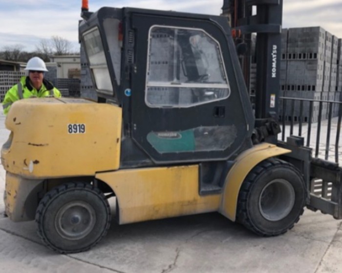 2001 KOMATSU FORKLIFT
