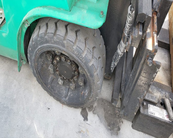 2002 MITSUBISHI FORKLIFT FGC40K