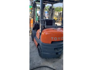 1999 TOYOTA FORKLIFT