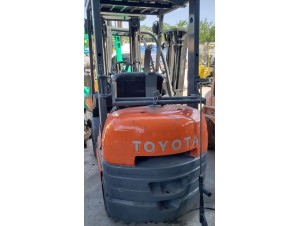 1999 TOYOTA FORKLIFT