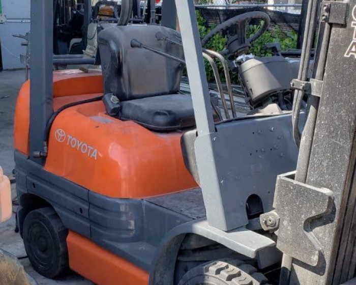 1999 TOYOTA FORKLIFT