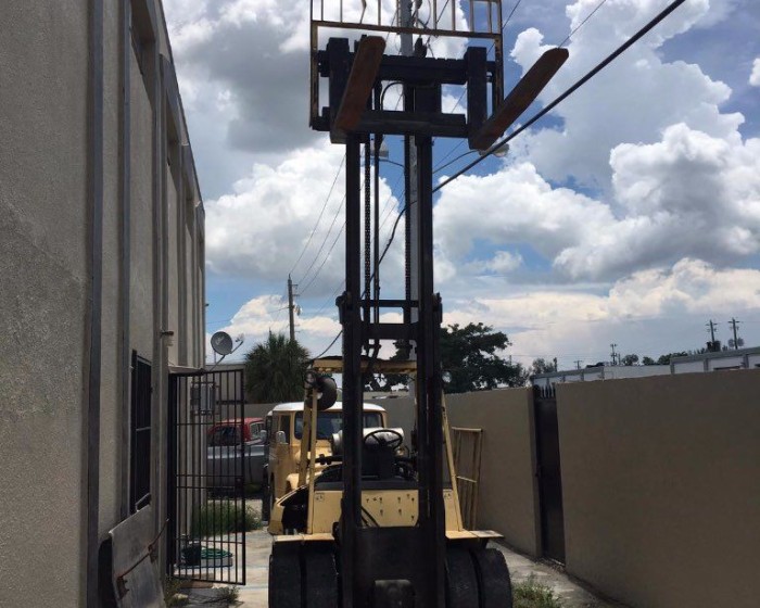 2006 HYSTER 100 FORKLIFT