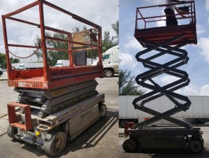 2012 SCISSOR SKYJACK LIFT