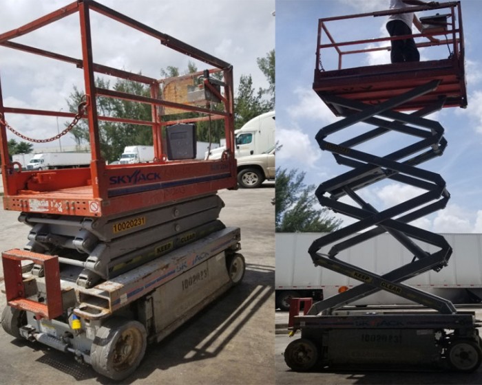 2012 SCISSOR SKYJACK LIFT