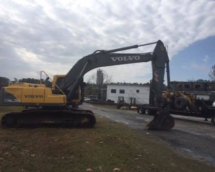 2005 VOLVO EC240B LC EXCAVATOR