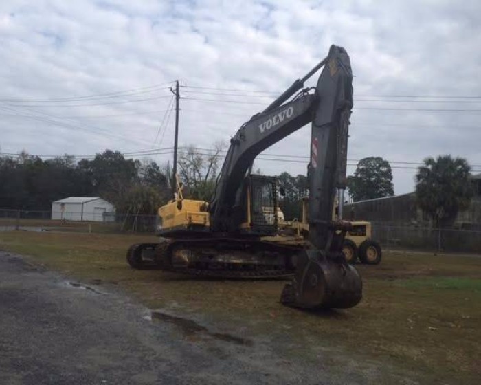 2005 VOLVO EC240B LC EXCAVATOR