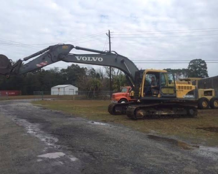 2005 VOLVO EC240B LC EXCAVATOR