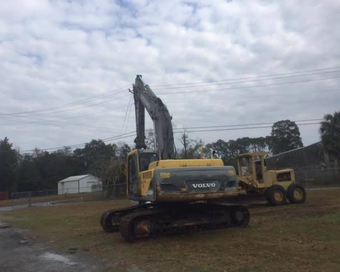 2005 VOLVO EC240B LC EXCAVATOR