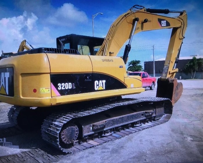 2011 CATERPILLAR 320DL EXCAVATOR