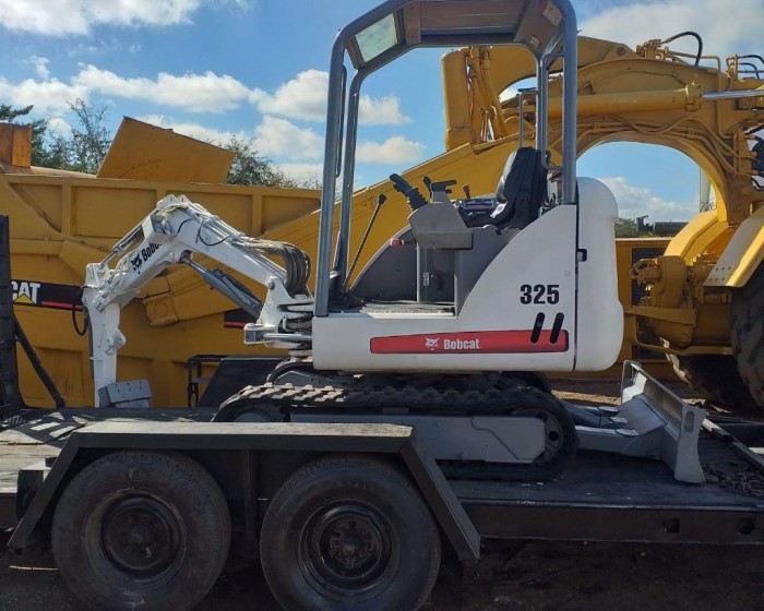 2011 BOBCAT 325 EXCAVATOR