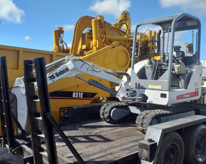 2011 BOBCAT 325 EXCAVATOR