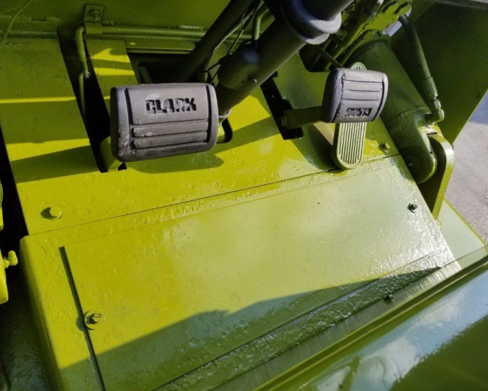 1980 CLARK 13500 LBS FORKLIFT