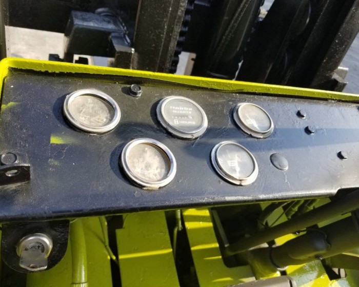 1980 CLARK 13500 LBS FORKLIFT