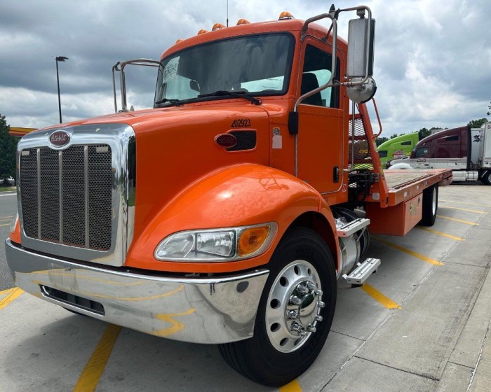 2018 PETERBILT 336 ROLLBACK TOW TRUCK