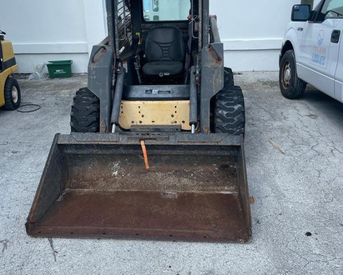 2009 NEW HOLLAND LS160 SKID STEER