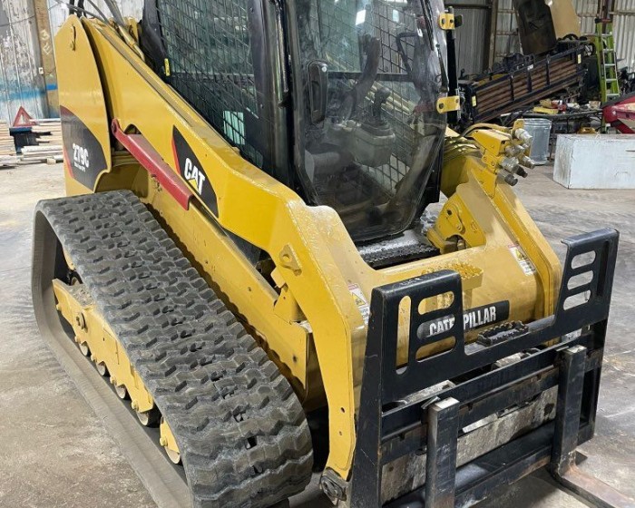 2015 CATERPILLAR 279C SKID STEER