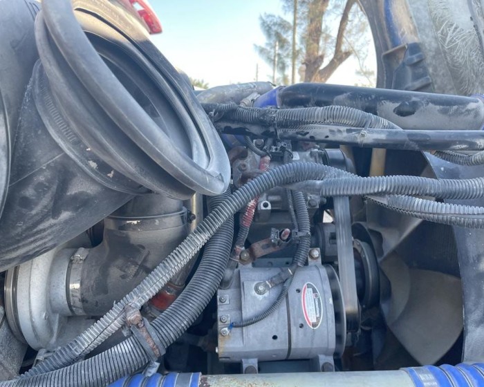 2008 FREIGHTLINER COLUMBIA SLEEPER TRUCK