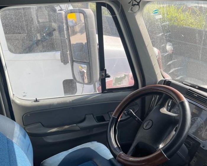 2008 FREIGHTLINER COLUMBIA SLEEPER TRUCK