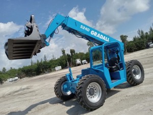2002 GRADALL 524D TELE HANDLER