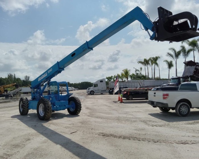 2002 GRADALL 524D TELE HANDLER