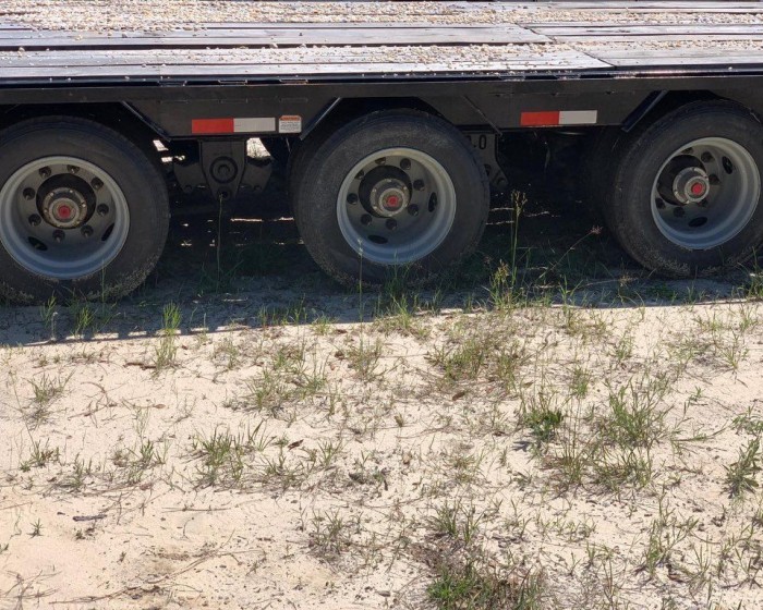 2020 RAMPANT TRI-AXLE TRAILER 35 FEET - 25TONS CAP.