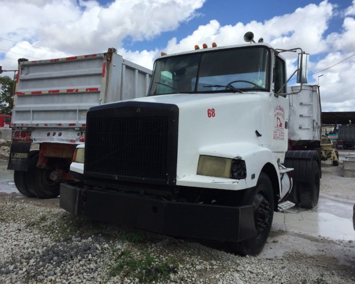 1990 VOLVO  TRUCK