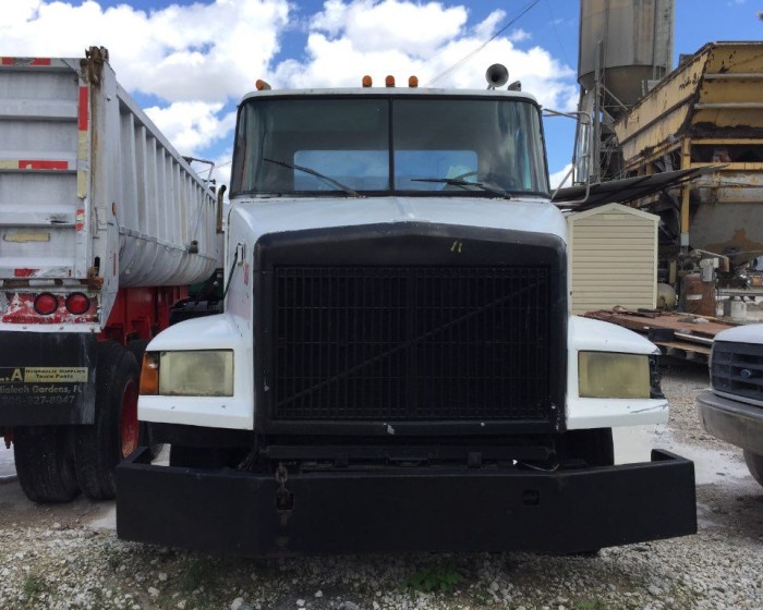 1990 VOLVO  TRUCK