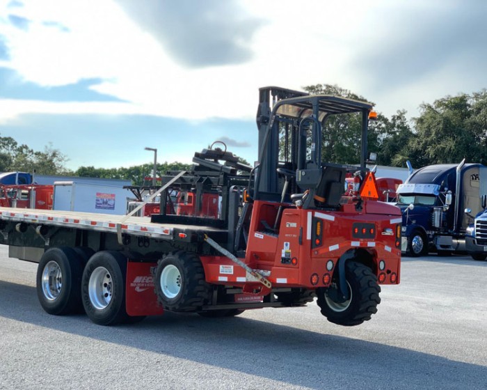 COMBO PACKAGE - 2007 PETERBILT TRUCK - TRAILER - PIGGYBACK