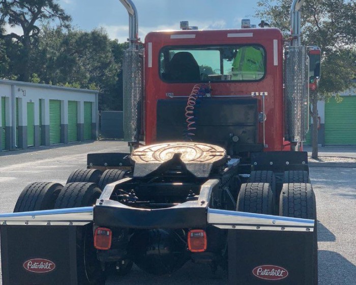 2007 PETERBILT 379 TRUCK