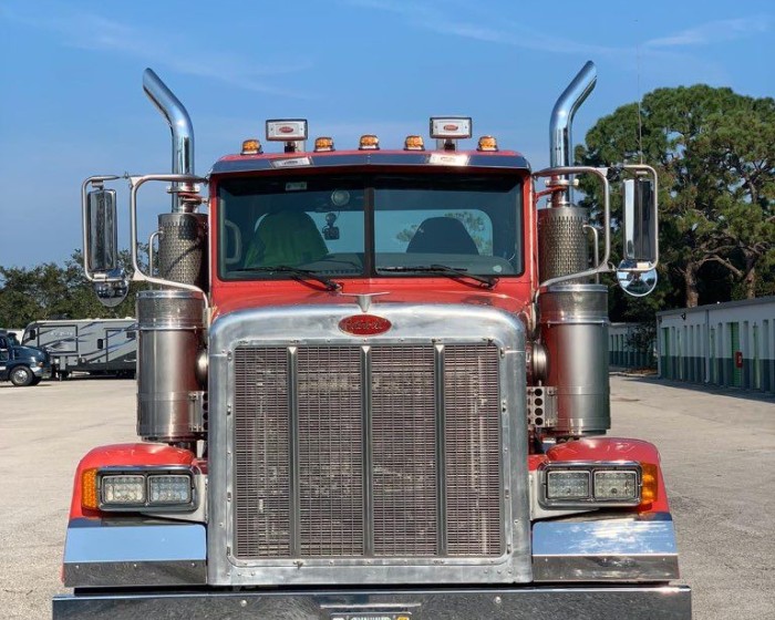 2007 PETERBILT 379 TRUCK
